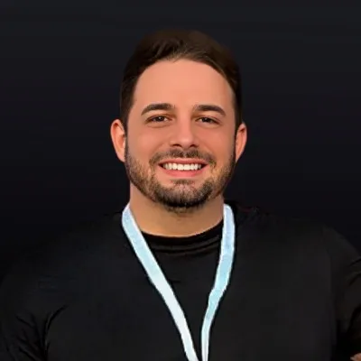 Carlos Andia, CEO e fundador da Renove Digital, agência de marketing digital em Praia Grande